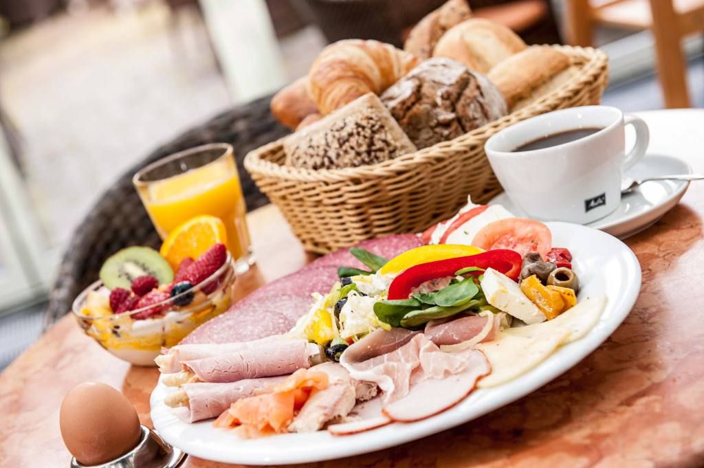 Schlickys Cafe und Konditorei Esens Frühstück